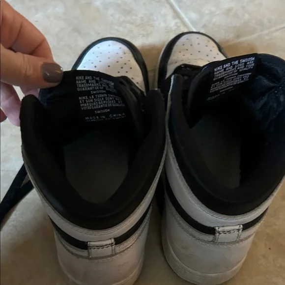 NIKE AIR JORDAN BOYS 6Y - Picture 4 of 5